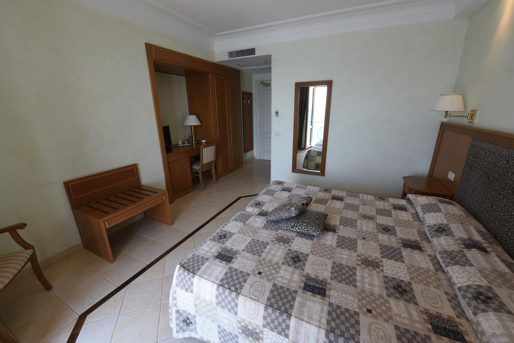 Hotel Ristorante La Lampara Gizzeria Pokoj fotografie